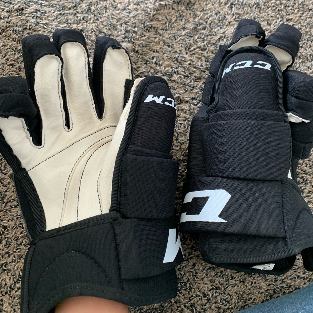 CCM hockey gloves NEW